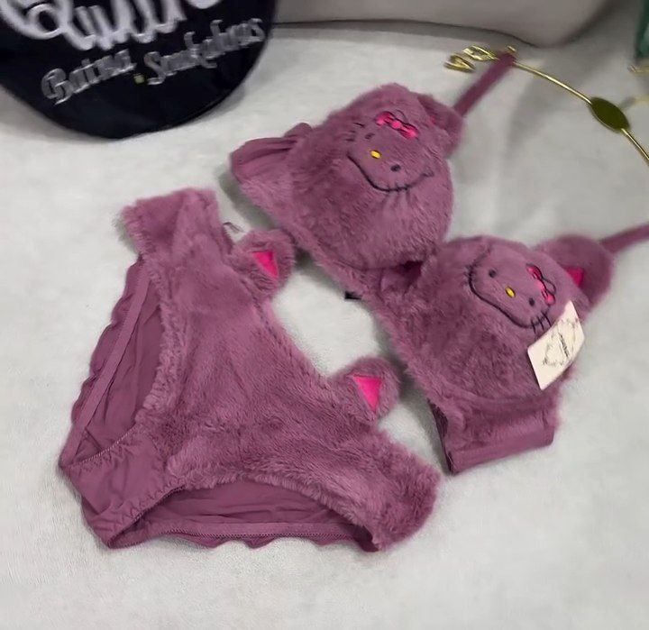 Moskva kvartiralaridan porno videolar